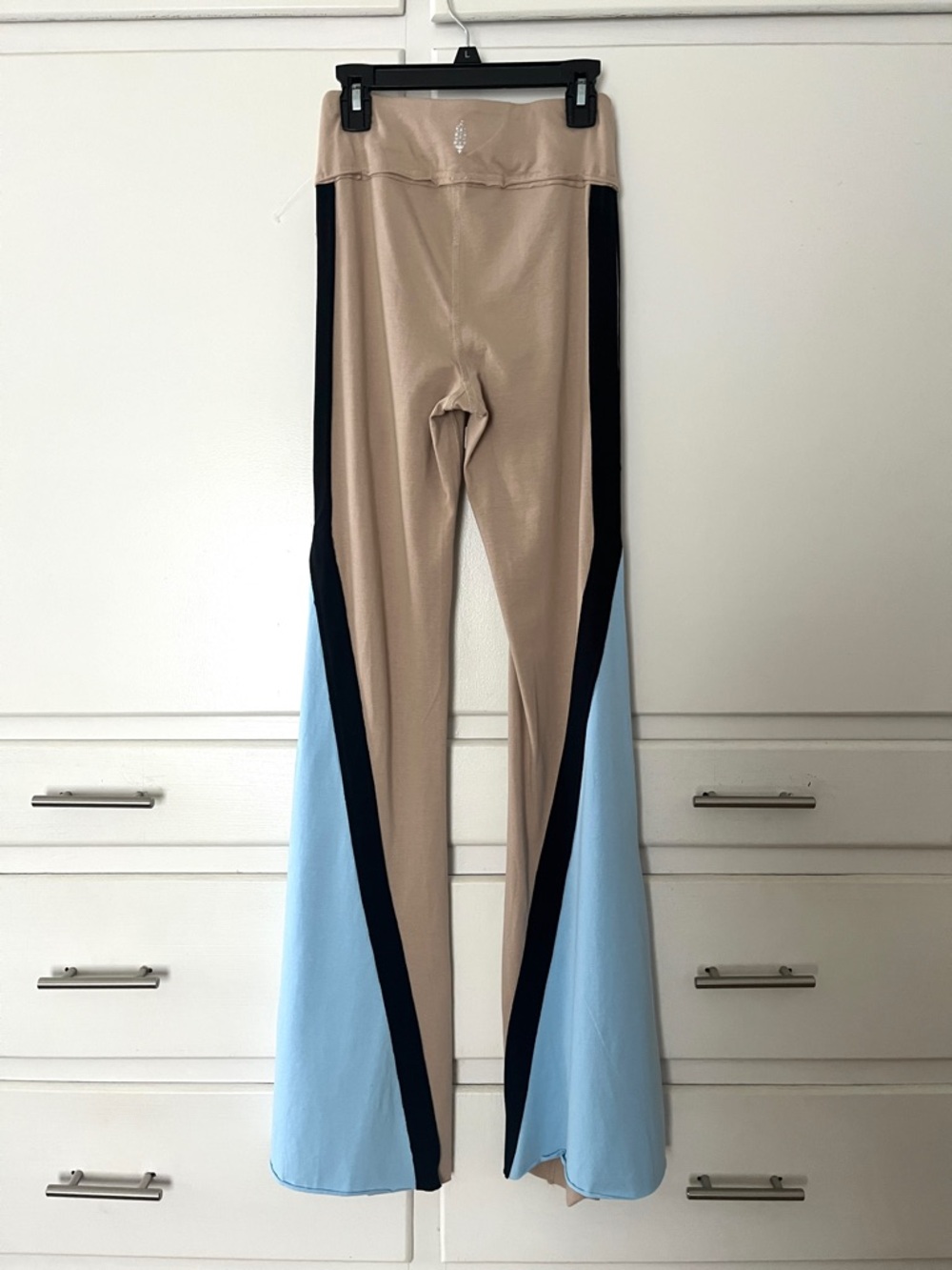 Free People Hot Shot kick flares in Beige & Light Blue size X small - Picture 9 of 15
